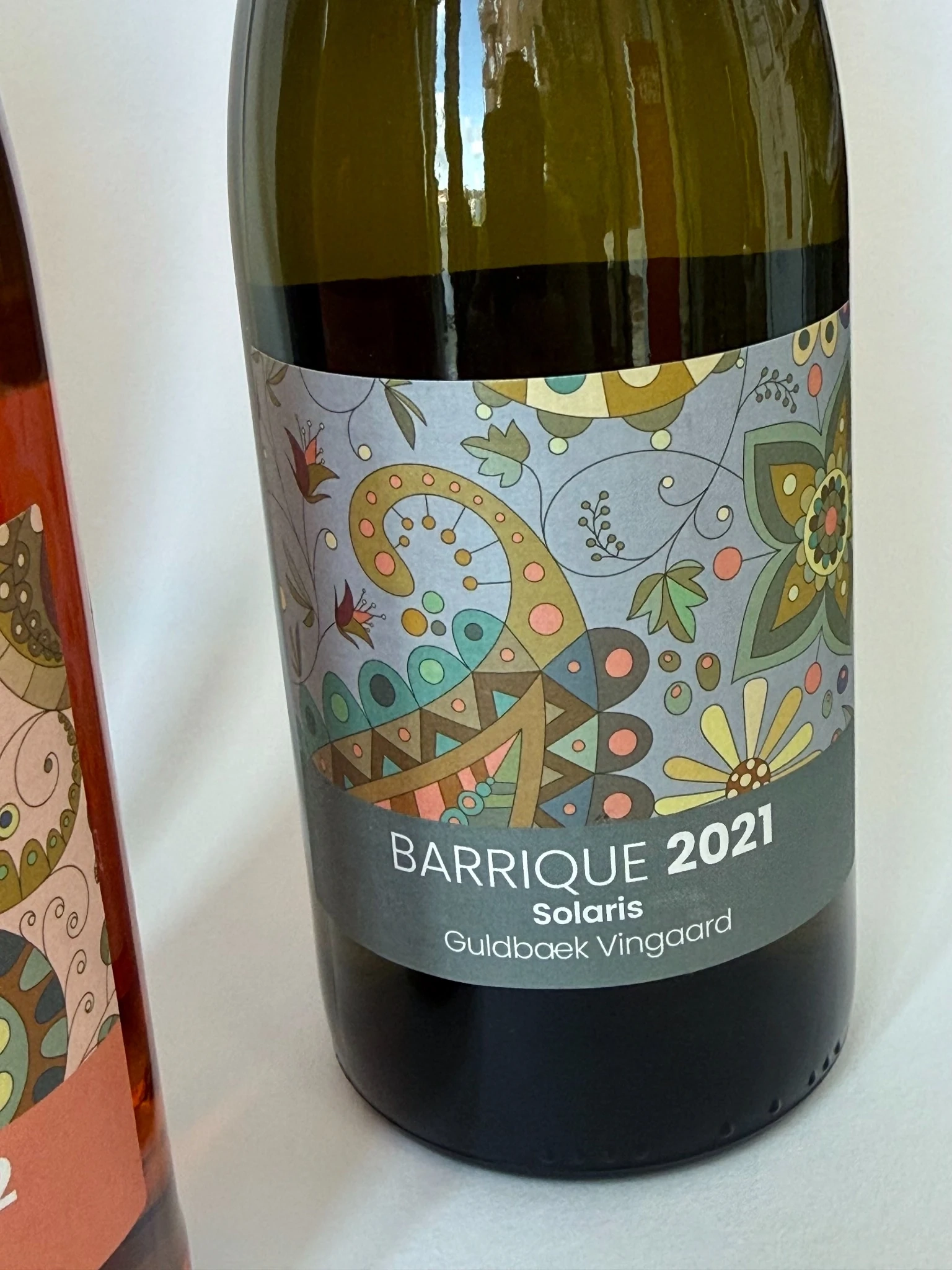 Nærbillede af etiketten Barrique